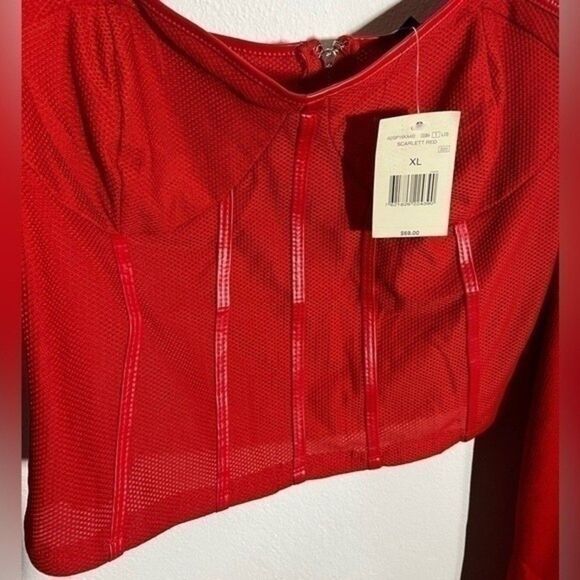 New Guess Red Corset Long-Sleeved Crop Top​​​​​​​​​​​​​​​​​​​​​ - Picture 3 of 11